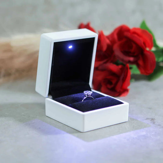 Işıklı Premium Yüzük Kutusu Beyaz
